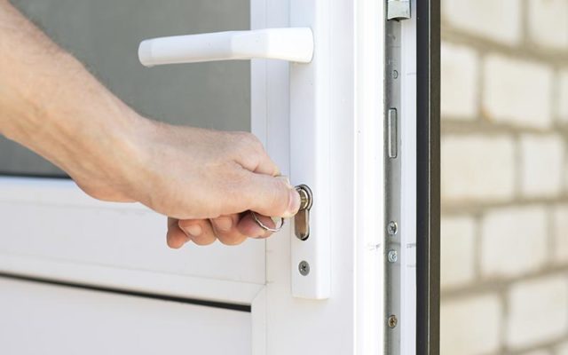 Installer un ensemble de porte : tous les conseils
